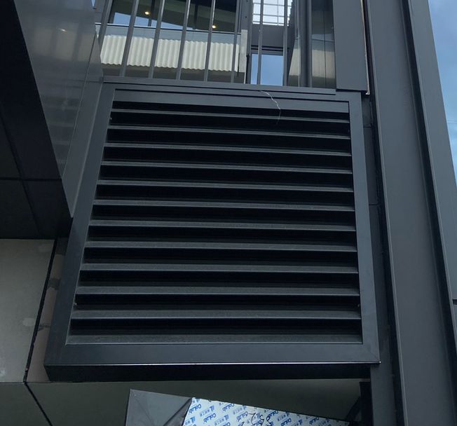 High-performance aluminium louvre systems